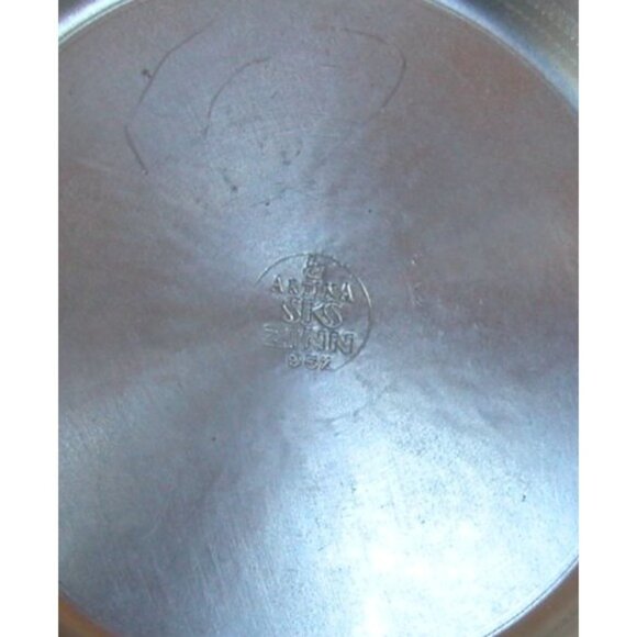 Antique Arzberg Zinn 95% Pewter Embossed Pitcher Jug Vase With Handle - Picture 7 of 15